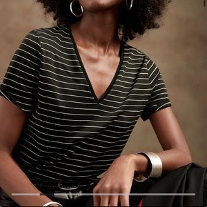 Banana republic tshirt